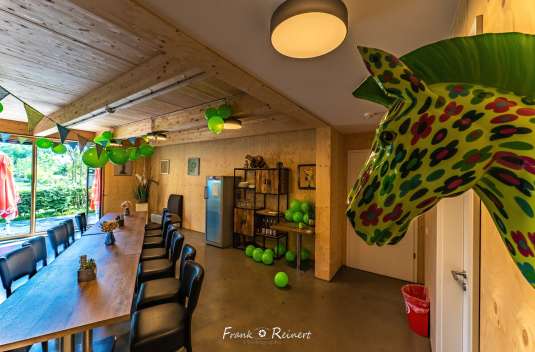 KALISTO PARTYRAUM 115 HDR SharpenAI KALISTO PARTYRAUM 115 HDR SharpenAI
